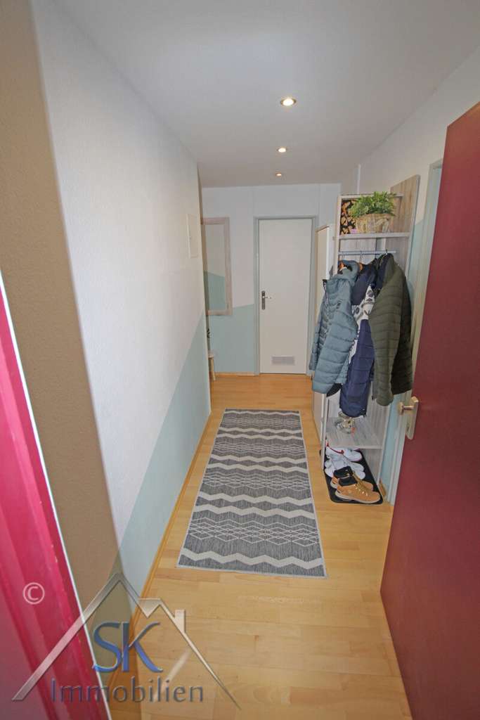 Immobilie in Puchheim - Puchheim Bhf. 3,5 Zi. Whg mit 2 Balkone, inkl. Garage und großem Kellerabteil in ruhiger Wohngegend - Bild 4