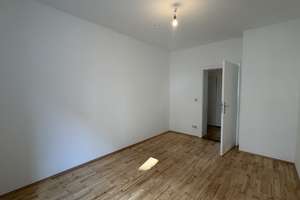 Frisch renovierte 3-Zimmer-Wohnung mit Parkett im Gärtnerplatzviertel – 80469 Gärtnerplatz, München – Vorschaubild 15