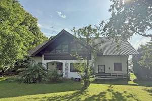 Exklusives Anwesen: Luxuriöses Wohnen mit bezauberndem Garten und eleganten Räumen auf 377m² – Die vollständige Adresse der Immobilie erhältst du vom Anbieter., 87719 Mindelheim – Vorschaubild 1