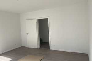 Köln-Bayenthal-Rheinnähe! Kernsanierte 2 Zi. 51 m², Duschbad, kleiner Balkon! – Köln – Vorschaubild 4