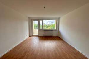 Helle 2-Zimmer-Wohnung in Nürnberg mit Balkon