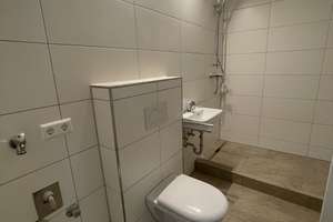 Sanierte Wohnung mit zwei Zimmern und Einbauküche in Ulm