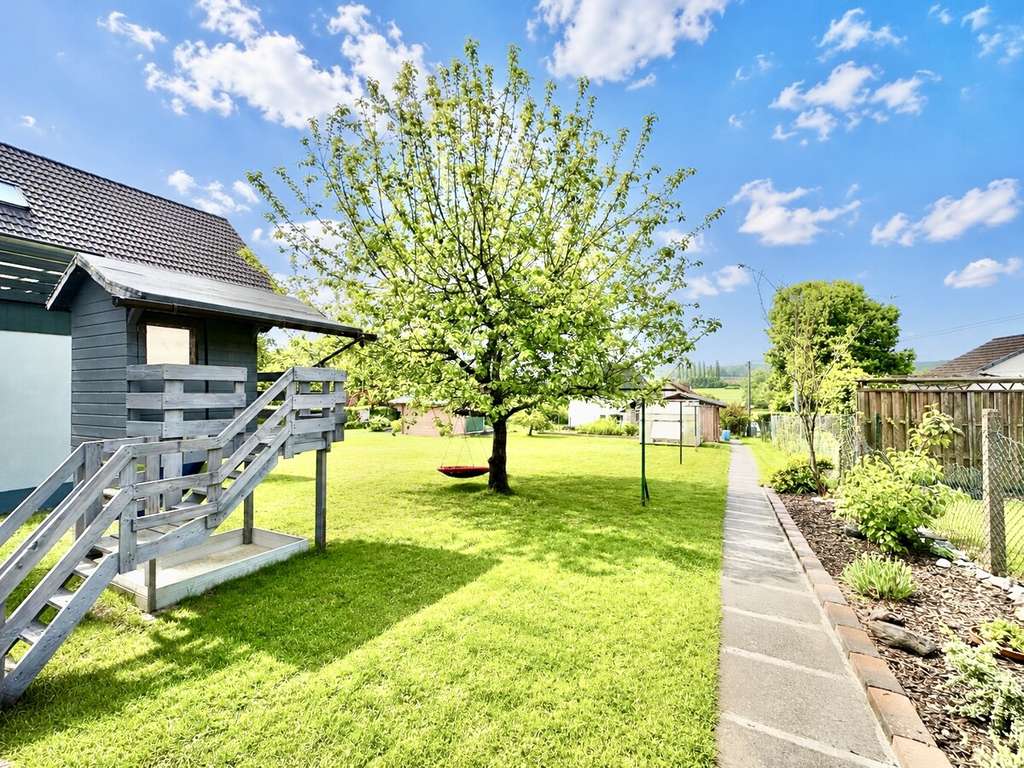 Immobilie in Berod bei Hachenburg - **Modernisierter Bungalow mit Untergeschoss in ruhiger Lage nähe Hachenburg** - Bild 4