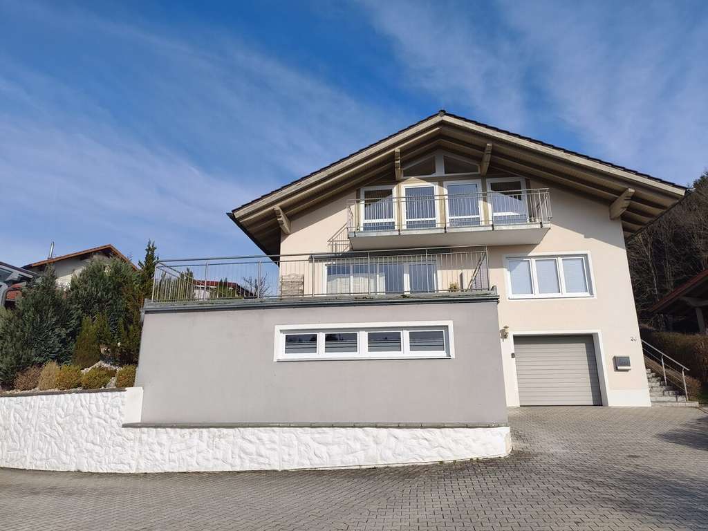 Immobilie in Gotteszell - Modernisiertes Einfamilienhaus m. herrlichem Panoramablick in naturnaher Wohnlage b. Gotteszell - Bild 0