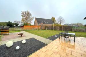 VERKAUFT! Suurhusen – Wohnen auf einer Ebene! Gepflegter Bungalow mit Garten, Kamin und Garage – Die vollständige Adresse der Immobilie erhältst du vom Anbieter., 26759 Hinte – Vorschaubild 6