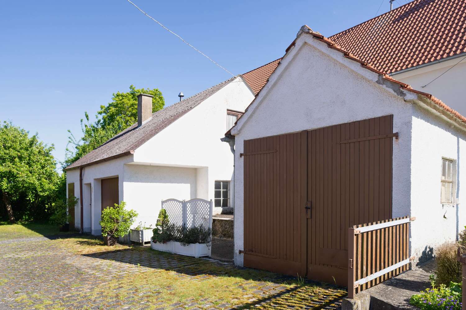 Anwesen mit zwei Wohnhäusern * großer Garten & viele Nebengebäude auf 3.000 m² * ideal für Familien, Donau Ries Kreis – Bild 3