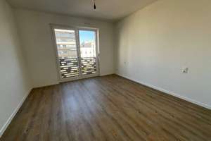 47124/45 Helle 3-Zimmer-Wohnung (ca. 95 m²) mit großem Balkon und bodentiefen Fenstern in Düsseldorf – 40472 Rath, Düsseldorf – Vorschaubild 15