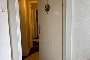 Moderne 2-Zimmer-Wohnung in gepflegtem Mehrfamilienhaus zu verkaufen! – Die vollständige Adresse der Immobilie erhältst du vom Anbieter., 24146 Elmschenhagen, Kiel – Vorschaubild 2