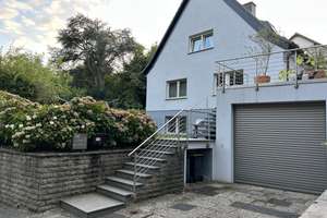 Freistehende Immobilie als Ein-oder Zweifamilienhaus nutzbar – Hovescheidtstr. 20, 45136 Huttrop, Essen – Vorschaubild 2