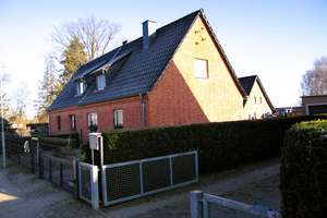 gemütliche Haushälfte in ruhiger Lage von Neustrelitz – Die vollständige Adresse der Immobilie erhältst du vom Anbieter., 17235 Neustrelitz – Vorschaubild 1