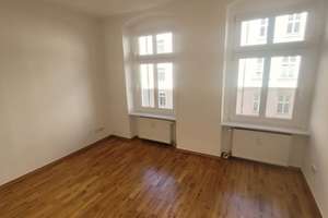 Gutenbergstr. helle 2-Zi-Altbau-Whg. mit EBK und Balkon im 1. OG per SOFORT zu VERMIETEN – Die vollständige Adresse der Immobilie erhältst du vom Anbieter., 14776 Neustadt, Brandenburg an der Havel – Vorschaubild 1