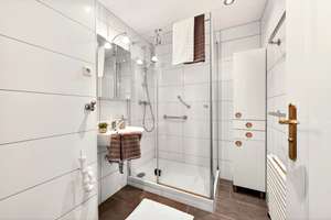 HOCH HINAUS – Gepflegte 3-Zimmer-Wohnung mit traumhaftem Fernblick & TG in Stuttgart-Möhringen – Die vollständige Adresse der Immobilie erhältst du vom Anbieter., 70567 Möhringen-Ost, Stuttgart – Vorschaubild 7