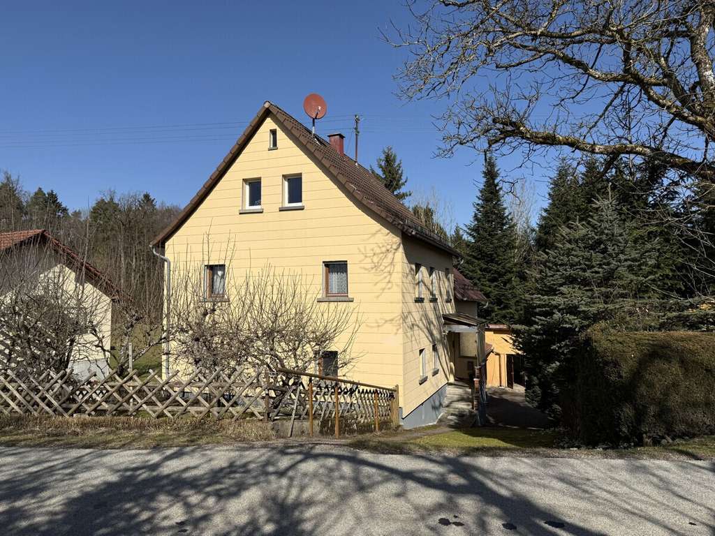 Immobilie in Großerlach - Zwei Doppelhaushälften mit Nebengebäuden in idyllischer Lage! - Bild 2