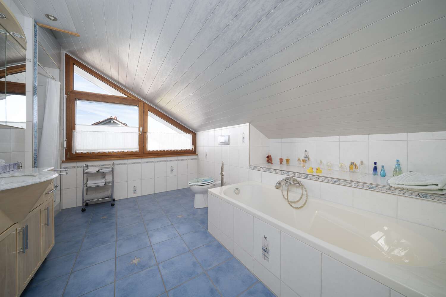 Immobilie in Tengen - Einfamilienhaus mit Wintergarten, Kamin und Naturblick am Luftkurort - Bild 8