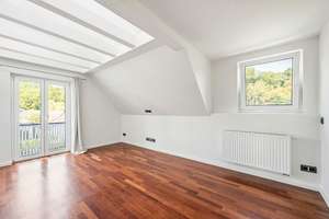 - Idyllisch gelegen, direkt am Waldrand - Kernsaniertes Einfamilienhaus mit ELW – Die vollständige Adresse der Immobilie erhältst du vom Anbieter., 70195 Botnang-West, Stuttgart – Vorschaubild 10