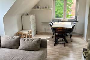 Gemütliche 3-Zimmer-Dachgeschosswohnung in Braunschweig – Die vollständige Adresse der Immobilie erhältst du vom Anbieter., 38114 Westliches Ringgebiet, Braunschweig – Vorschaubild 2