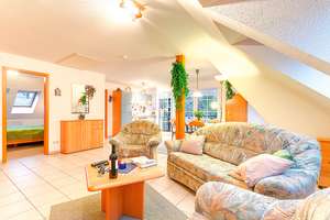 Wohnung im romantischen Winkel, strandnah am Darßer Wald