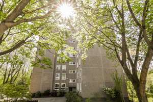 Kapitalanlage oder Selbstnutzung: Gut geschnittene 4,5-Raum-Whg. mit Loggia, Fernblick und Aufzug
