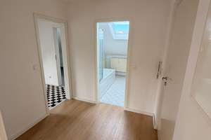 Stuttgart-Nord: 2,5-Zimmer-Wohnung im Dachgeschoss – Am Kriegsbergturm 41, 70192 Relenberg, Stuttgart – Vorschaubild 7