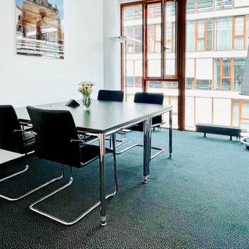 Privater Büroraum für 4 Person in Signature Schlossplatz