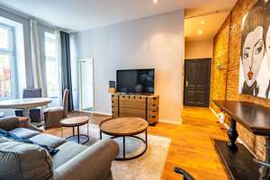 Wohnen, wo Berlin am schönsten ist: 2-Zimmer-Wohnung im stilvollen Gründerzeithaus – Die vollständige Adresse der Immobilie erhältst du vom Anbieter., 10627 Charlottenburg, Berlin – Vorschaubild 2