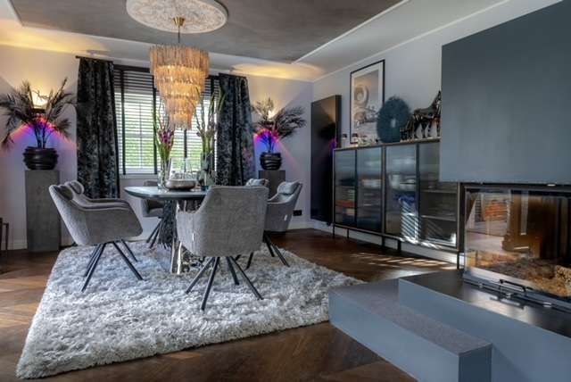 Immobilie in Hornbek - Vor den Toren Hamburgs: Exklusives Einfamilienhaus mit großz. Garten, Sauna , Fitness u.a. - Bild 2