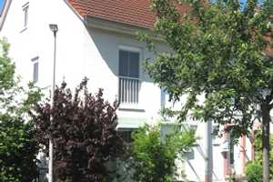 Modernes Reiheneckhaus mit schönem Garten, mit Garage, 2 Stellplätzen und Einbauküche – Bamberg (Kreis) – Vorschaubild 1