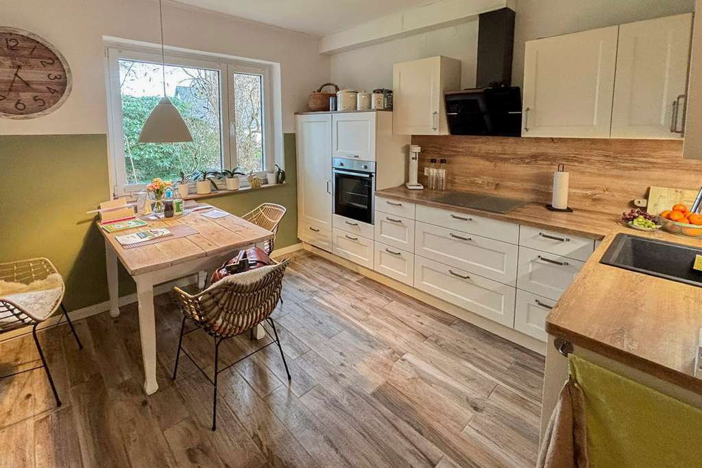 Immobilie in Sieverstedt - Verwunschenes EFH mit großem Garten  in Sieverstedt - Bild 3