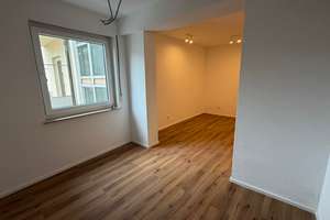 Großzügige, WG-taugliche, ruhige 3-Zimmer-Wohnung-direkt am Rathaus – Die vollständige Adresse der Immobilie erhältst du vom Anbieter., 74072 Heilbronn, Heilbronn – Vorschaubild 4