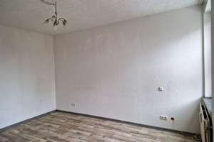Zweifamilienhaus mit freier großer Wohnung, kleinem Garten + Garagengrundstück in Düren, Tivolistr. – Die vollständige Adresse der Immobilie erhältst du vom Anbieter., 52349 Innenstadt, Düren – Vorschaubild 31