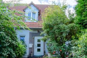 Wohnen in attraktiver Lage: Doppelhaushälfte mit Terrasse, Garten und Stellplatz – Die vollständige Adresse der Immobilie erhältst du vom Anbieter., 92224 Gärbershof, Amberg – Vorschaubild 4