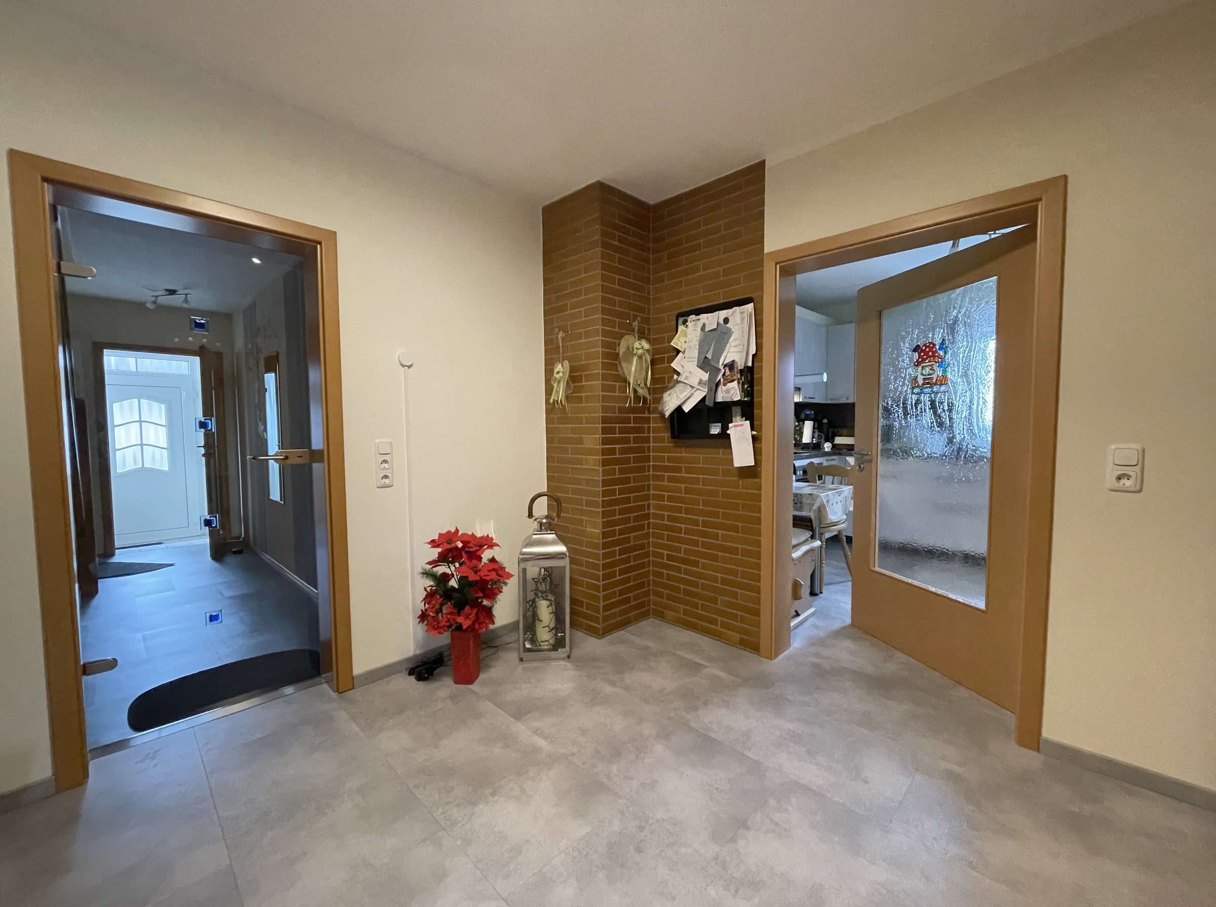 Immobilie in Hosenfeld - EINZIEHEN UND WOHLFÜHLEN – Schmuckes Ein-/Zweifamilienhaus mit großem Grundstück - Bild 6