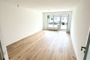 Hochwertige voll renovierte 2-Zimmer-Wohnung mit EBK/Balkon in Trudering – 81825 Gartenstadt Trudering, München – Vorschaubild 2