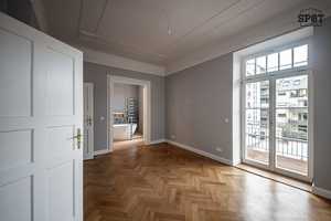 Frisch sanierte 5 Zimmer Altbauwohnung in Schwabing – München – Vorschaubild 1
