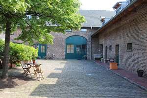 Schönes, geräumiges Haus mit drei Zimmern in Rhein-Erft-Kreis, Frechen – Kölner Straße 25, 50226 Frechen – Vorschaubild 1