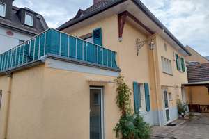Stilvolles Zweifamilienhaus mit Hof Und Nebengebäude in zentraler Lage von Eltville-Erbach 
