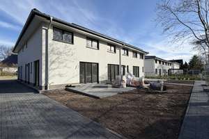 Haus im Haus! Mod. 3-Zi.-Maisonette-ETW (Neubau/EE/KFW 55) mit Terrasse + eigenem Garten in Niendorf – Die vollständige Adresse der Immobilie erhältst du vom Anbieter., 22455 Niendorf, Hamburg – Vorschaubild 2