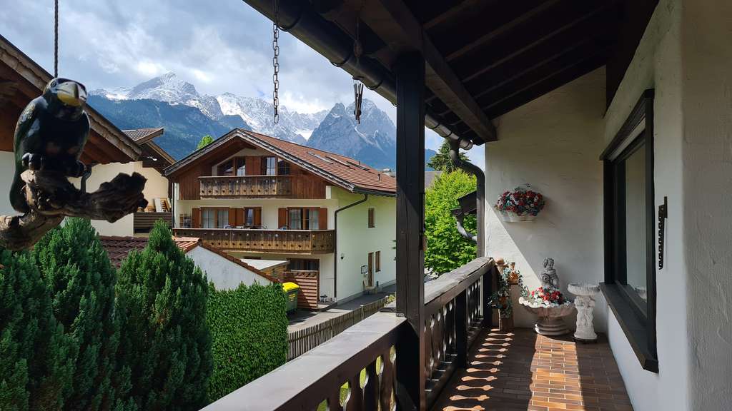 3-Zimmer Wohnung mit Garage und Balkon in Garmisch-Partenkirchen