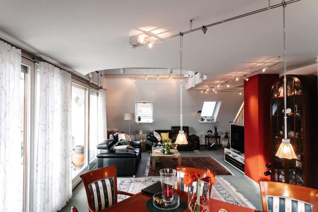 Immobilie in Simmozheim - Exklusive Maisonettewohnung mit Galerie, Südbalkon und 2 Stellplätzen | 2 Bäder en Suite - Bild 4