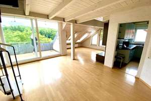 Helle und naturnahe 2-Zimmer Wohnung mit Blick über Möhringen