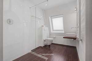 Exklusive Maisonette-Wohnung mit zwei Balkonen und Domblick – wohnen über den Dächern von Köln-Deutz – Die vollständige Adresse der Immobilie erhältst du vom Anbieter., 50679 Deutz, Köln – Vorschaubild 10