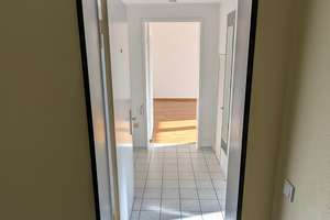 Schöne, helle 2-Zimmer-Wohnung (50 m²) mit Balkon, Gartenblick & Glasfaseranschluss in D-Holthausen – Die vollständige Adresse der Immobilie erhältst du vom Anbieter., 40589 Holthausen, Düsseldorf – Vorschaubild 3