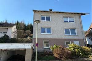 Renovierungsbedürftiges freistehendes 2-Familienhaus in ruhiger Lage von Hagen-Hohenlimburg – Die vollständige Adresse der Immobilie erhältst du vom Anbieter., 58119 Hohenlimburg (Ortsteil), Hagen – Vorschaubild 2