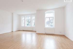 Provi frei 2 Zimmer - Wohnung mit Balkon – Die vollständige Adresse der Immobilie erhältst du vom Anbieter., 12357 Rudow, Berlin – Vorschaubild 1