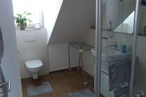 Neuwertige Dachgeschosswohnung mit EBK und Balkon in Ingolstadt-Nord – Grillparzerstraße 14a, 85055 Nordost, Ingolstadt – Vorschaubild 9