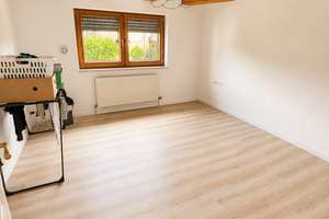 Exklusive 4-Zimmer-Wohnung mit Wintergarten, Garage & Stellplatz in Oberrot – Die vollständige Adresse der Immobilie erhältst du vom Anbieter., 74420 Oberrot – Vorschaubild 9