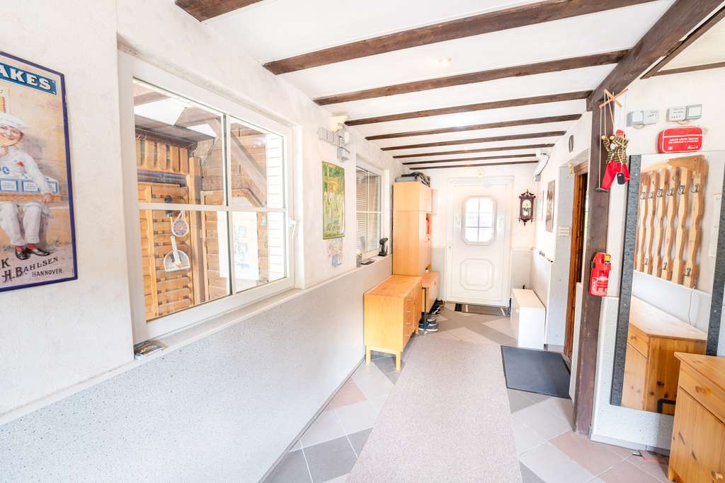 Immobilie in Jena - Charmantes, vollunterkellertes Dreifamilienhaus in beliebter innenstadtnaher Lage in Jena - Bild 1