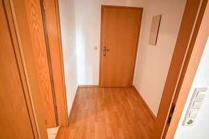 Gemütliche 2-Zimmer-Erdgeschosswohnung mit eigener Terrasse, Wannenbad & TG-Stellplatz in Landsberg – 6188 Landsberg – Vorschaubild 7