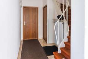 Dreifamilienhaus mit Hinterliegergrundstück in Ingolstadt-Süd – Die vollständige Adresse der Immobilie erhältst du vom Anbieter., 85051 Münchener Straße, Ingolstadt – Vorschaubild 2