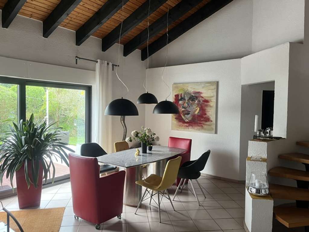 Immobilie in Hadamar - Individuelles EFH in Hadamar Nähe Limburg mit separatem Büro oder Einliegerwohnung. - Bild 4